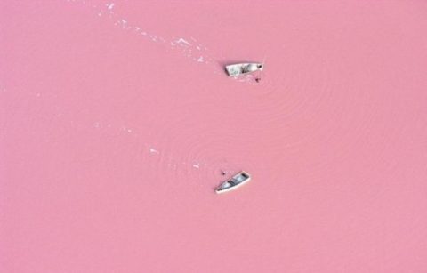 pink-lake-retba-in-senegal-01-634x406.jpg