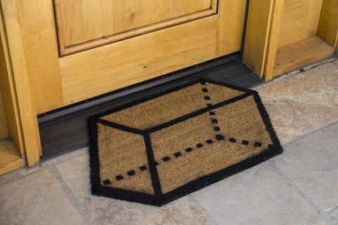 DIY Geo Doormat via Whimseybox [https://whimseybox.com/projects/diy-geo-doormat]