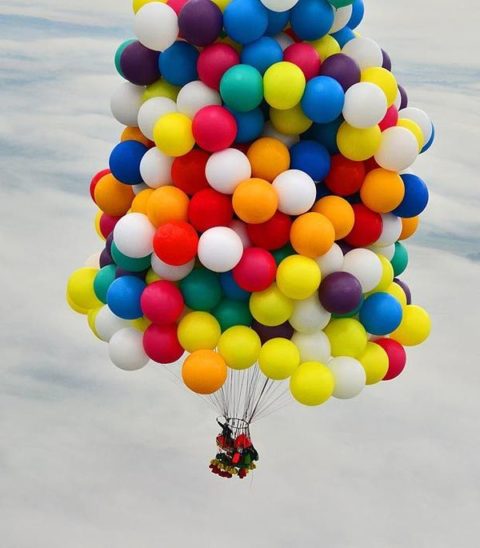 Jonathan Trappe tries to fly using helium balloons