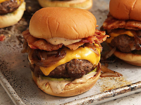 20130723-bacon-weave-food-lab-burger-step-by-step-26_large.jpg