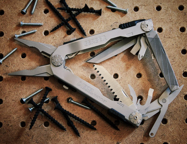 A Fix in Your Pocket: The 5 Best Multi-Tools - ManMadeDIY