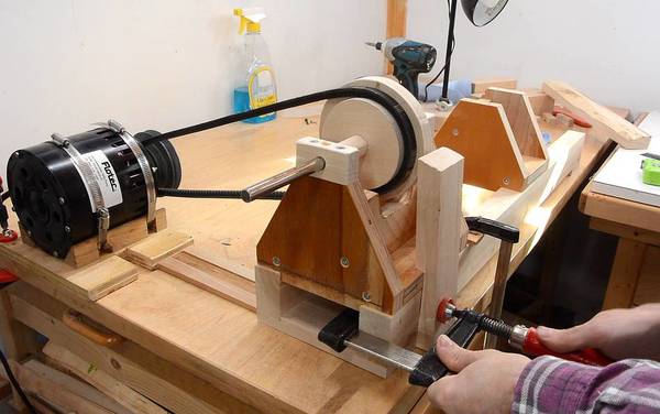 How to: Build a Homemade Lathe from Scratch - ManMadeDIY