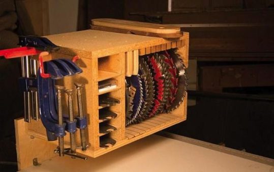Saw Blade Holder