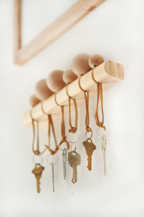 Modern-Wood-Keyholder-4_2Bcopy_largepng