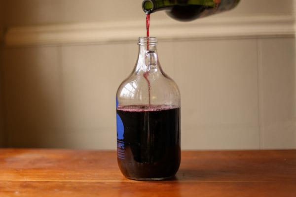 Turning wine to vinegar