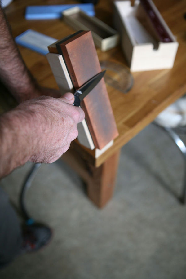 Homemade tool! How to Make a Knife Sharpening Jig 