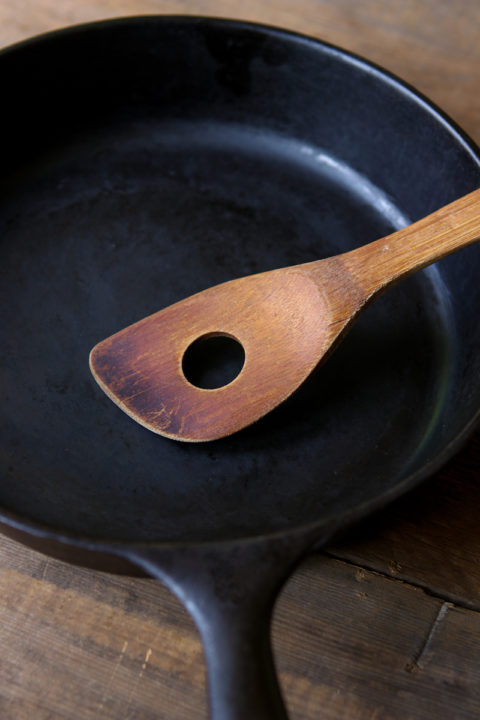 best-value-cast-iron-skillet-102original.jpg