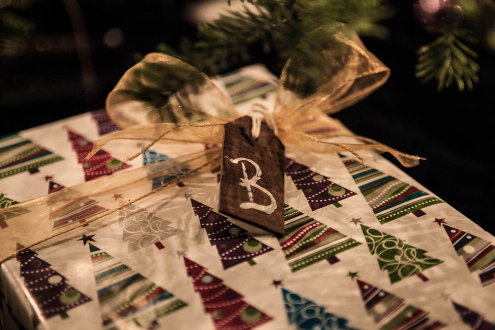 Holiday Howto Make DIY Wooden Gift Tags from Scrap…in Under 15