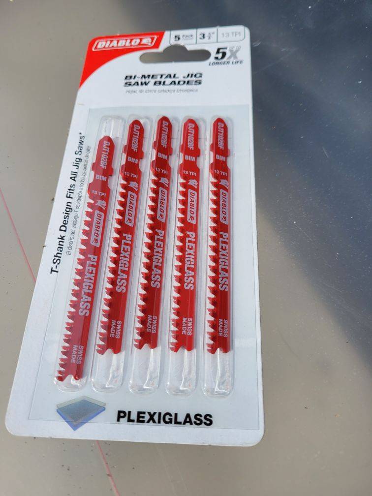 jigsaw plexiglass blades