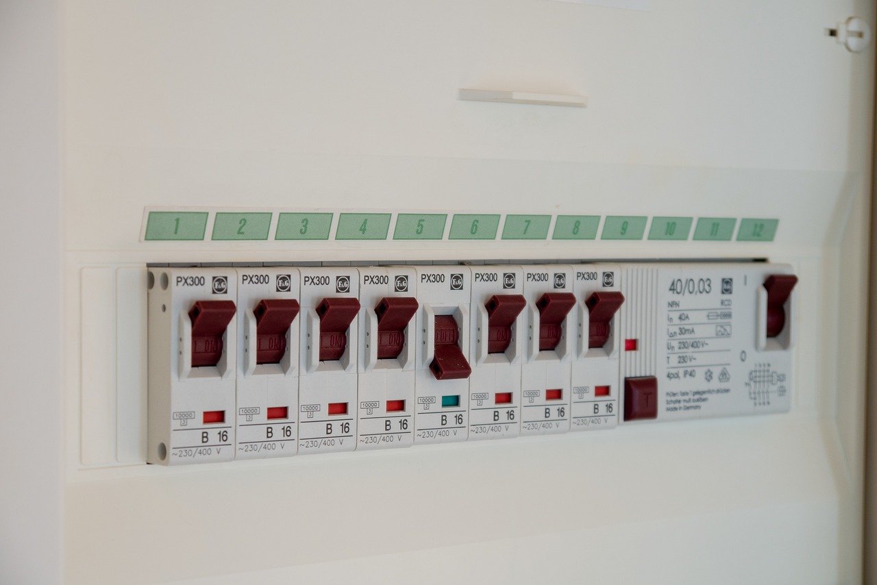 Fuse box