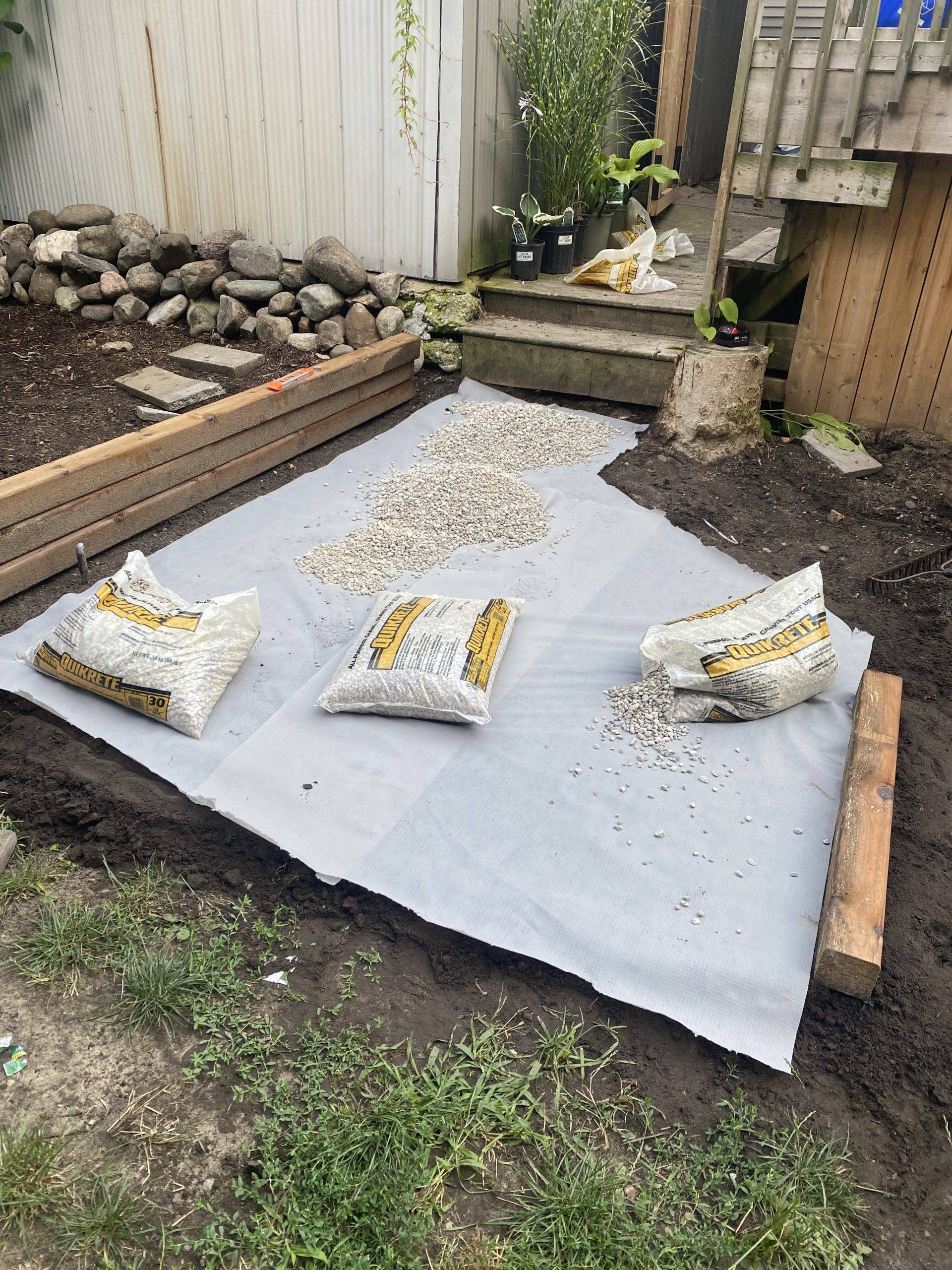 pea gravel on landscape fabric