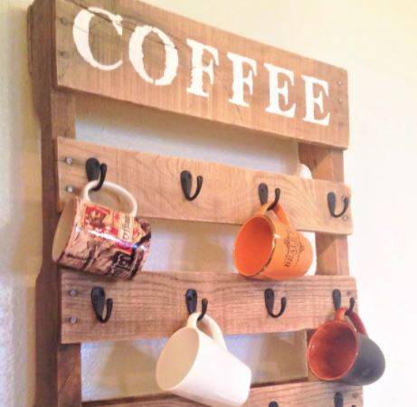 coffee mug rack made from recycled pallets