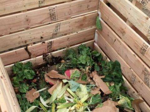 pallet wood compost bin