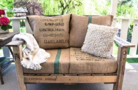 pallet wood outdoor love seat