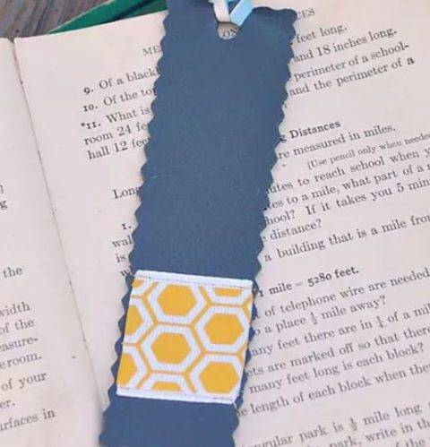 cloth bookmark sewing project