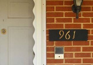 simple address sign