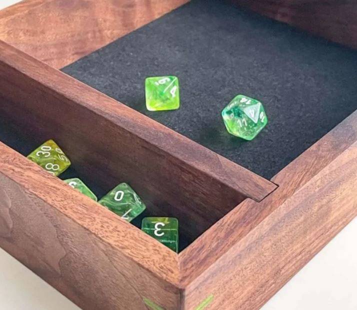 wooden dice tray