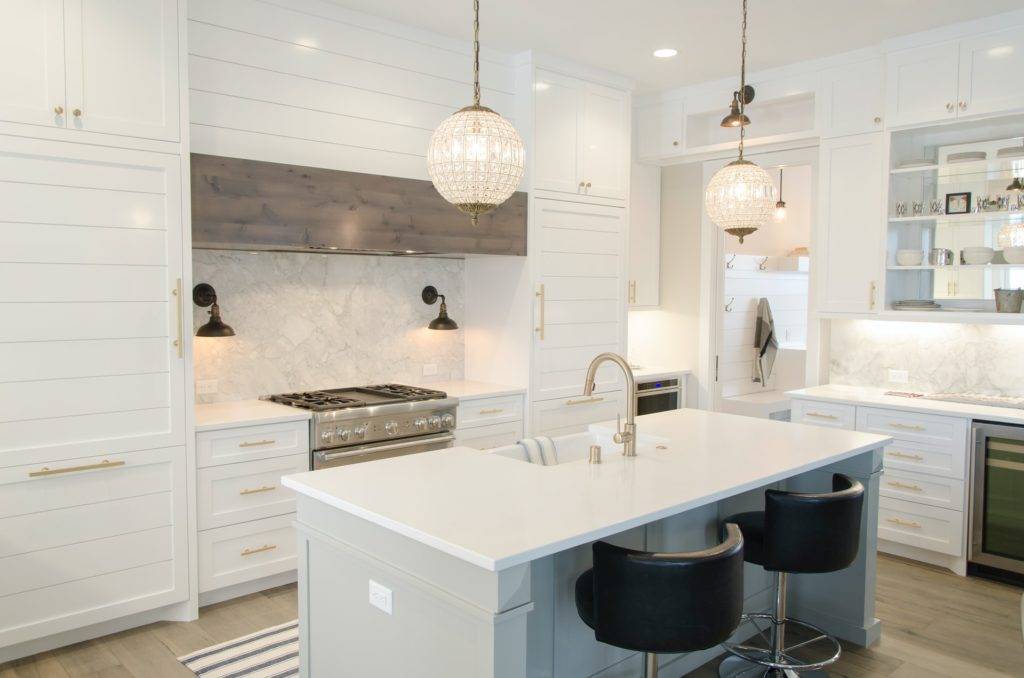 white quartz countertop