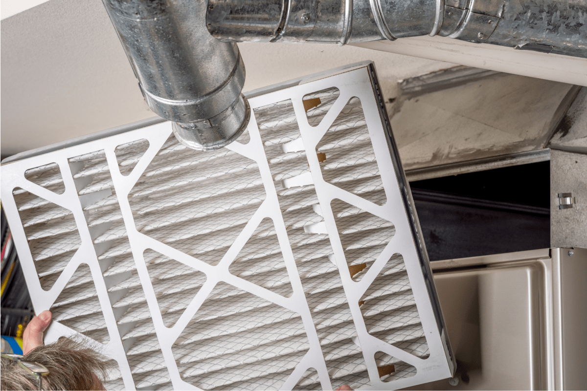 changing a furnace filter