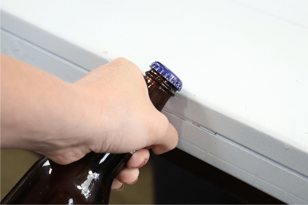 14 Ways to Open a Beer Bottle Without a Bottle Opener ManMadeDIY