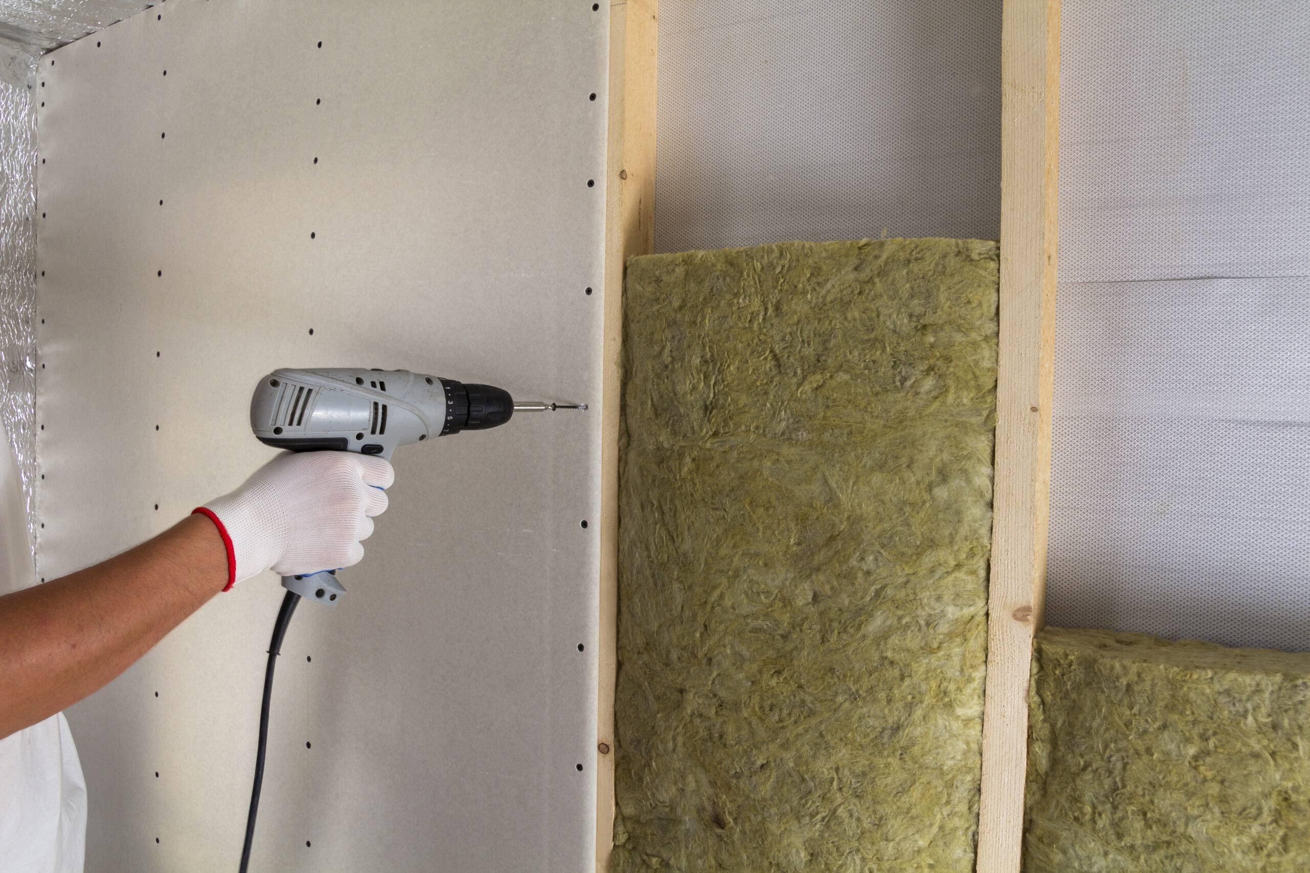 How to Soundproof Walls—From Measurements to Materials