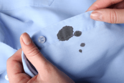 How To Remove Oil Stains From Clothes (7 Methods)