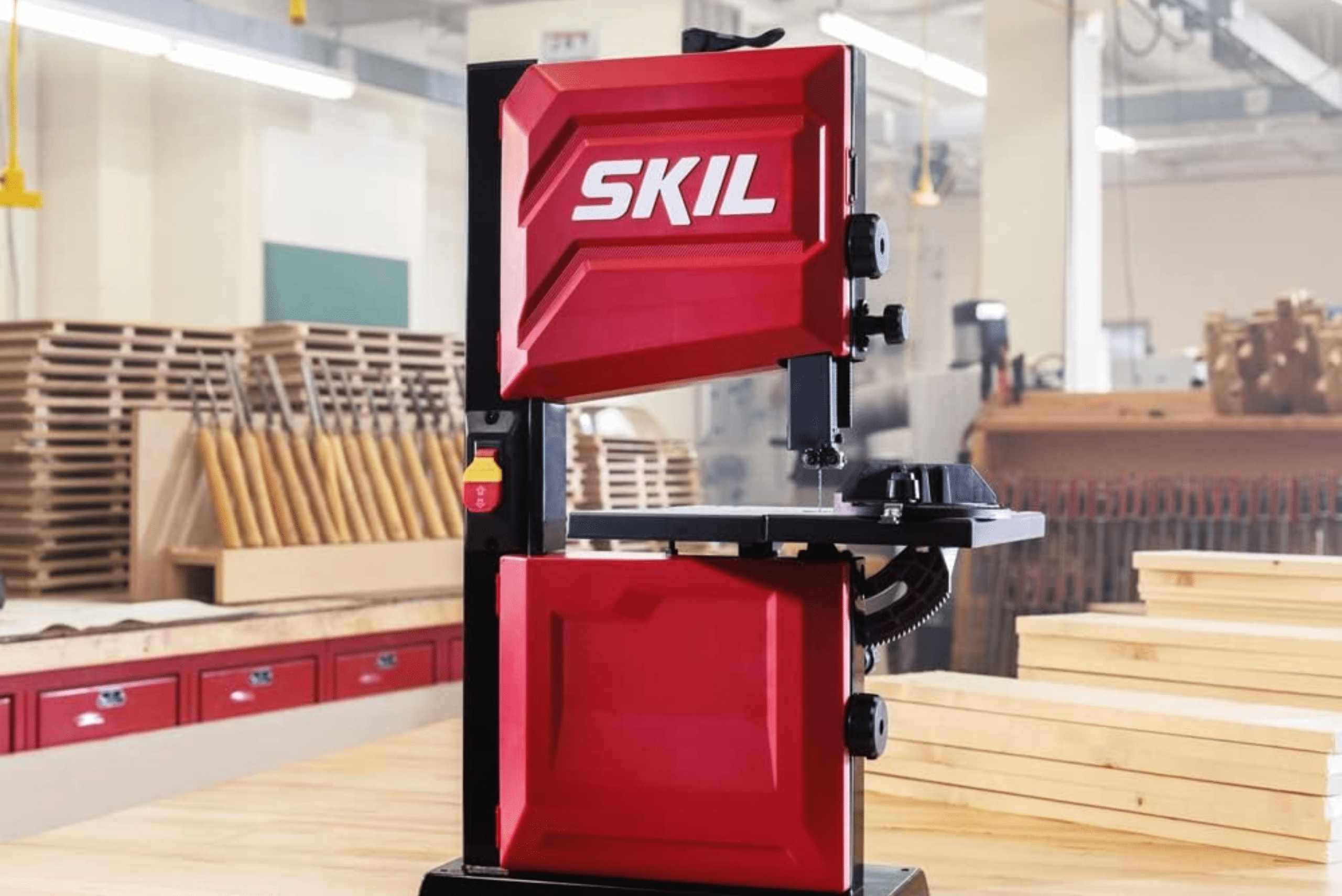 Product picture of a band saw.