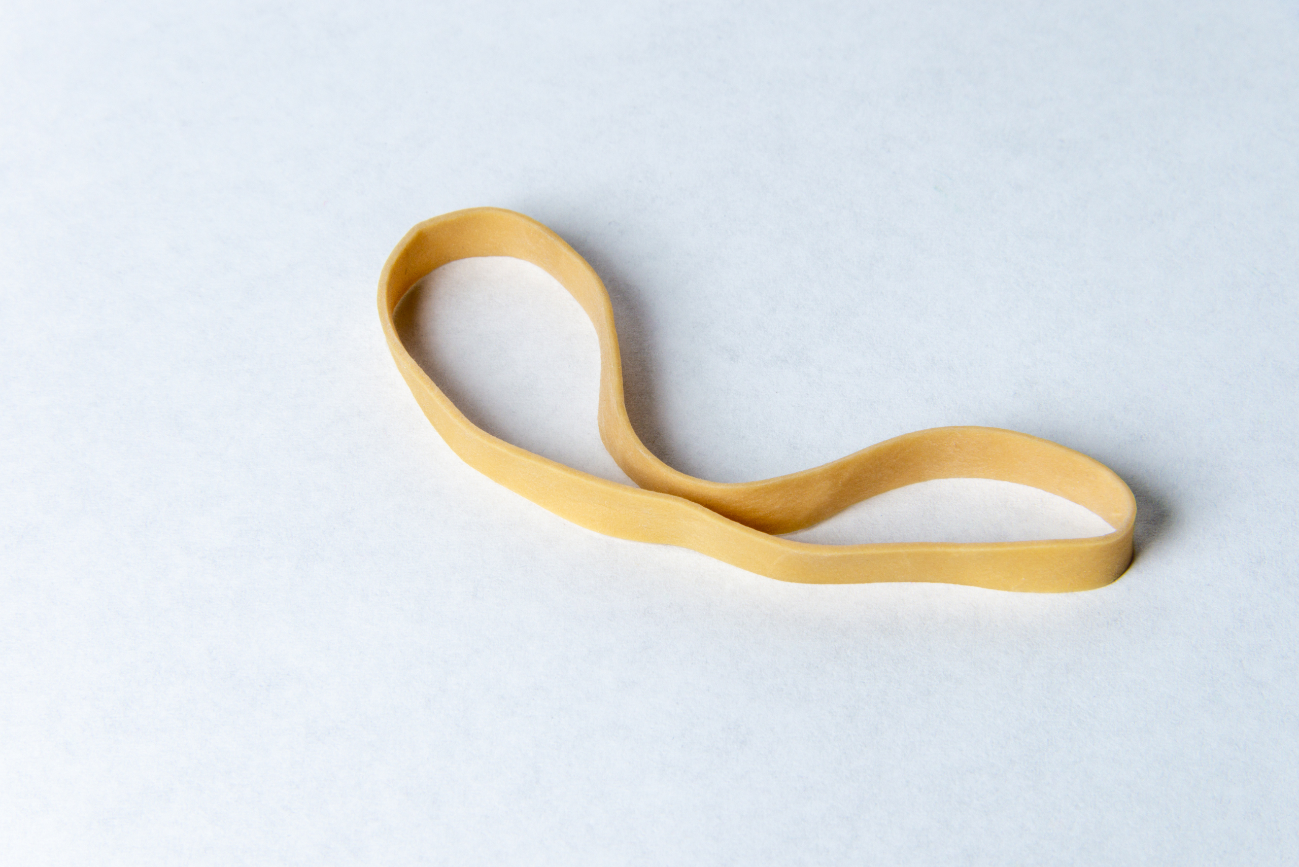 A yellow rubber band.