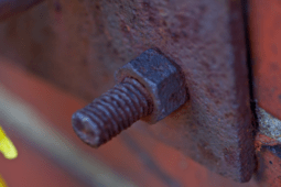 How To Loosen A Bolt That Won’t Budge