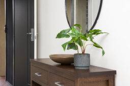 How Do Minimalists Keep Their Homes So Tidy?