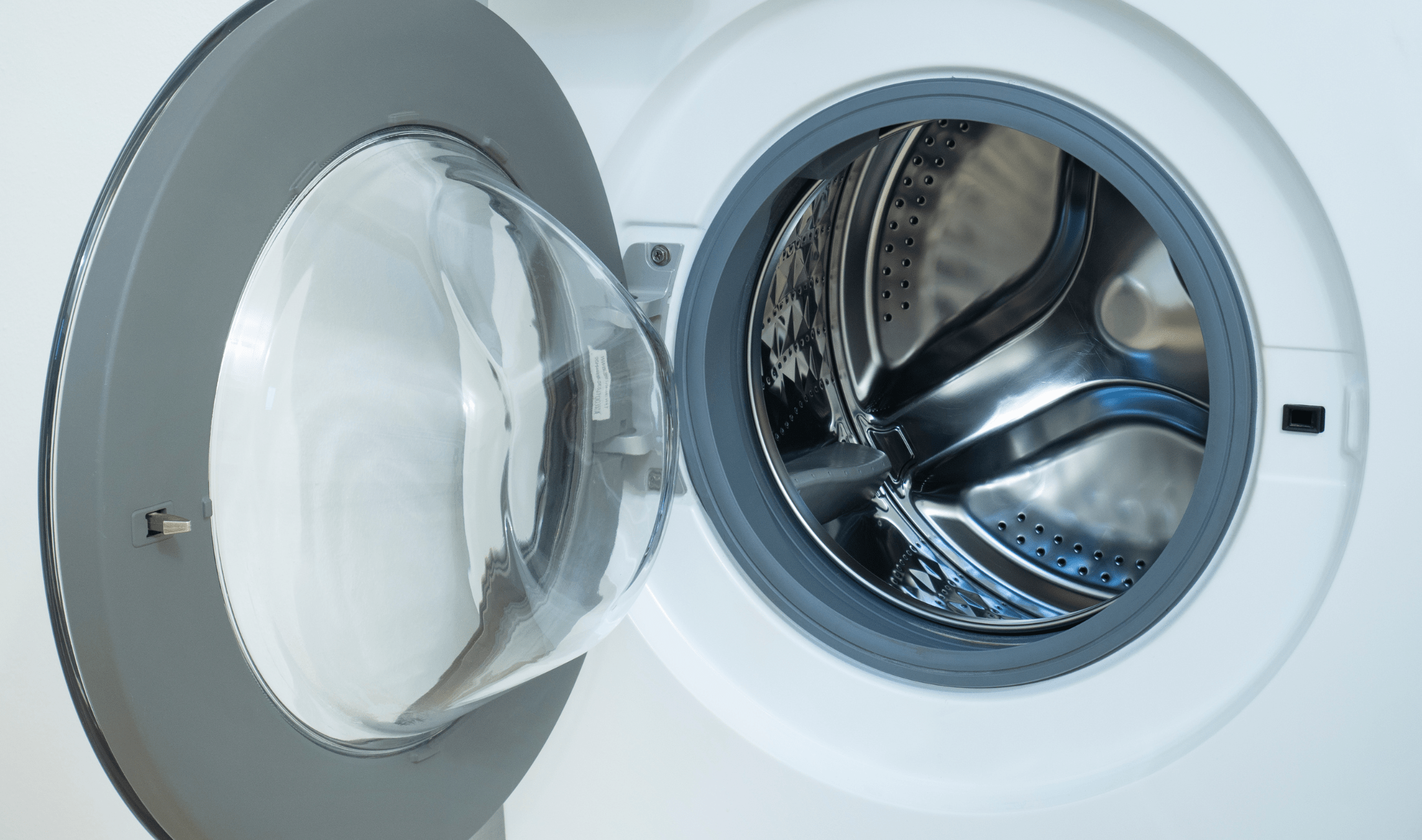 An open washing machine.