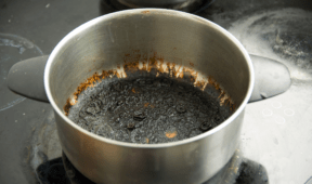 How To Clean Burnt Pots And Pants With Epsom Salt